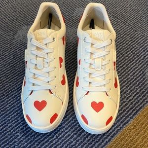 Lowline Low Top Sneaker With Valentine's Print